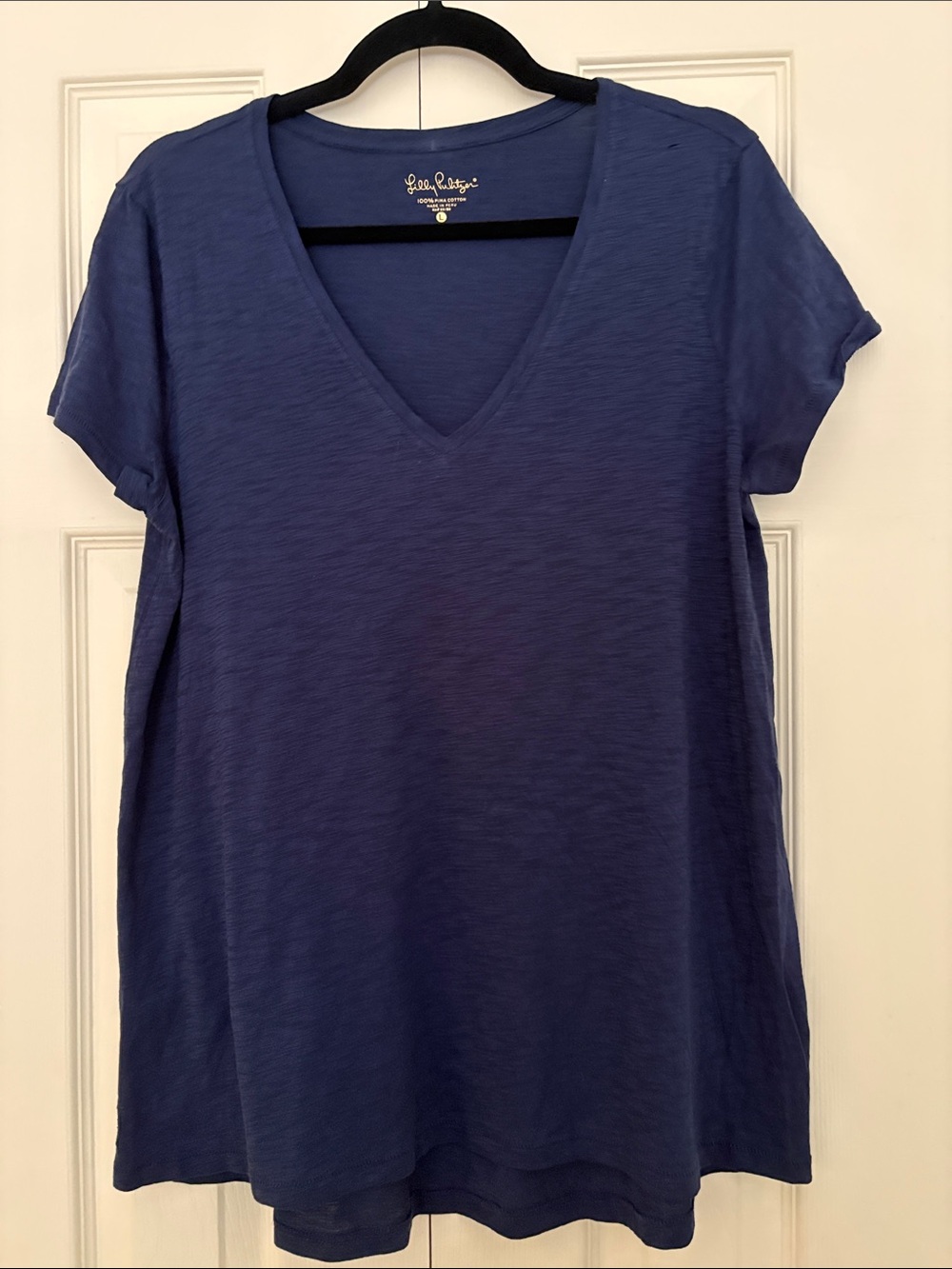Lilly Pulitzer Short Sleeve V-Neck Tee in Navy Blue